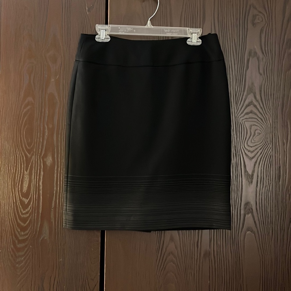 Anne Klein black with gray stripes around the bottom pencil skirt. Size 8.